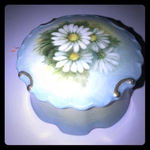 A trinket box signed by artist